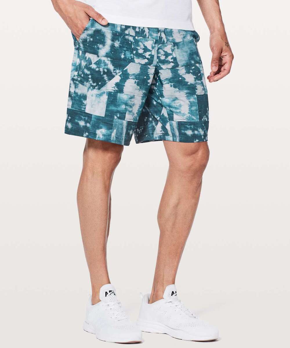 Lululemon Pace Breaker Out Of Mind Blue White Lined Athletic Shorts Large M7AAYS